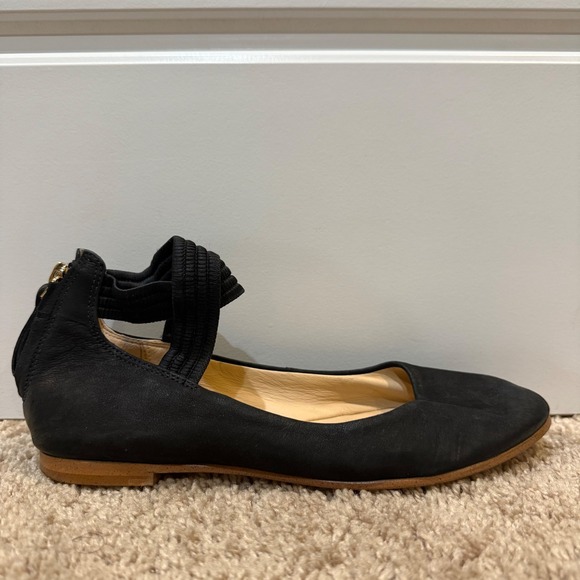 Clarks Womens Ballet Flats Ankle Strap Black Leather Gold Zipper Back‎ Size 7 - Picture 1 of 9